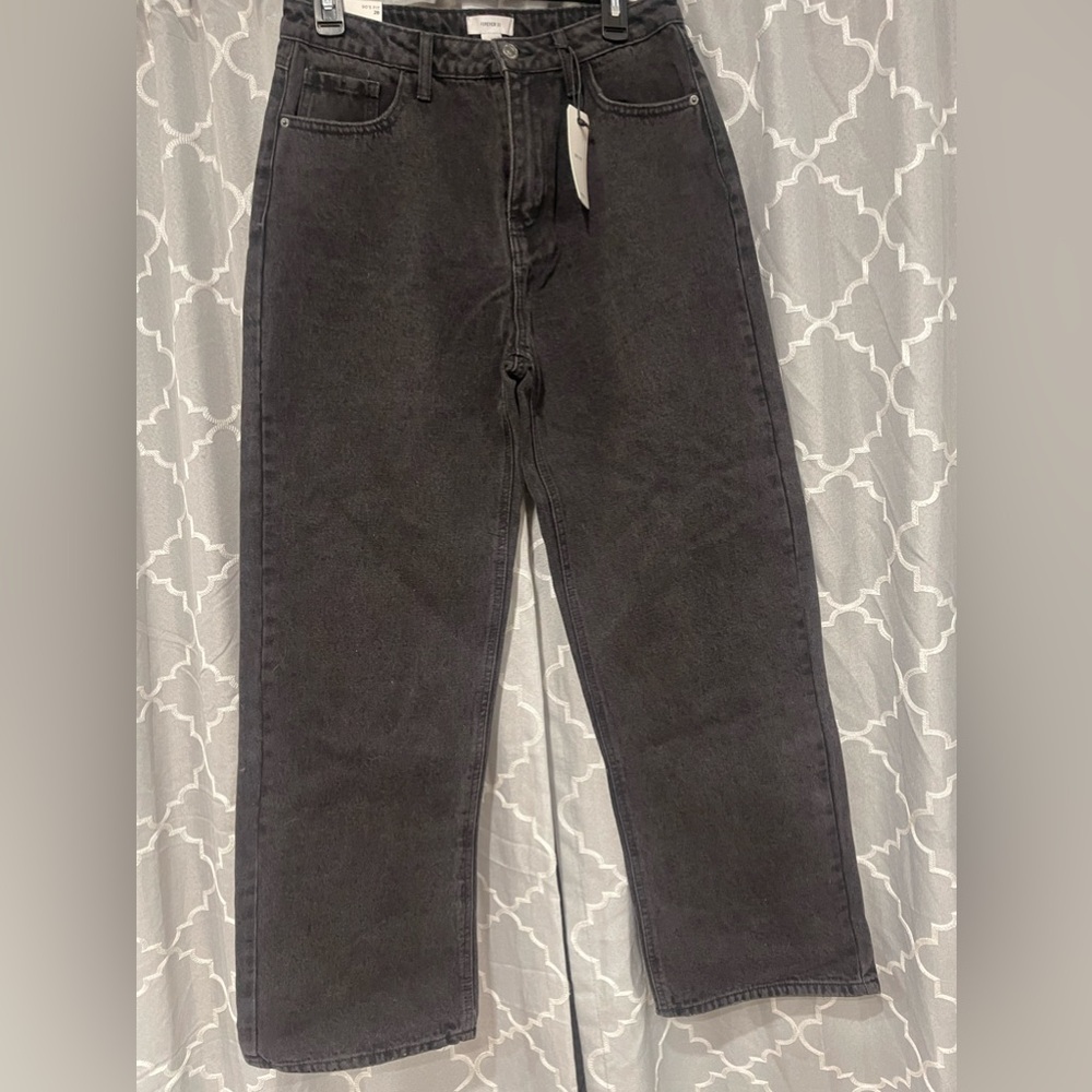 Forever 21 90s fit relaxed fit jeans size 28 never worn